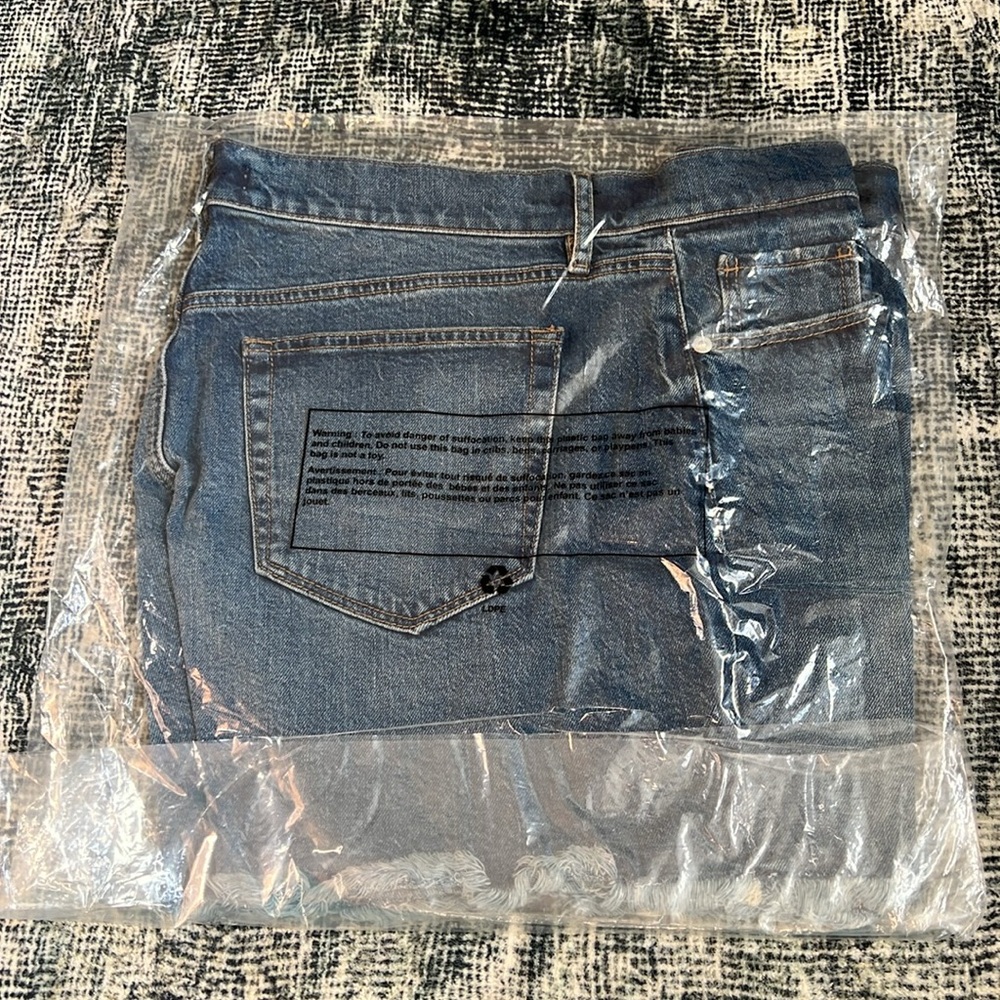 ⚡️NWT⚡️Ann Taylor High Rise Denim Shorts - Picture 4 of 8